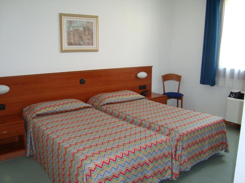 Hotel Naonis Cordenons Pokój zdjęcie